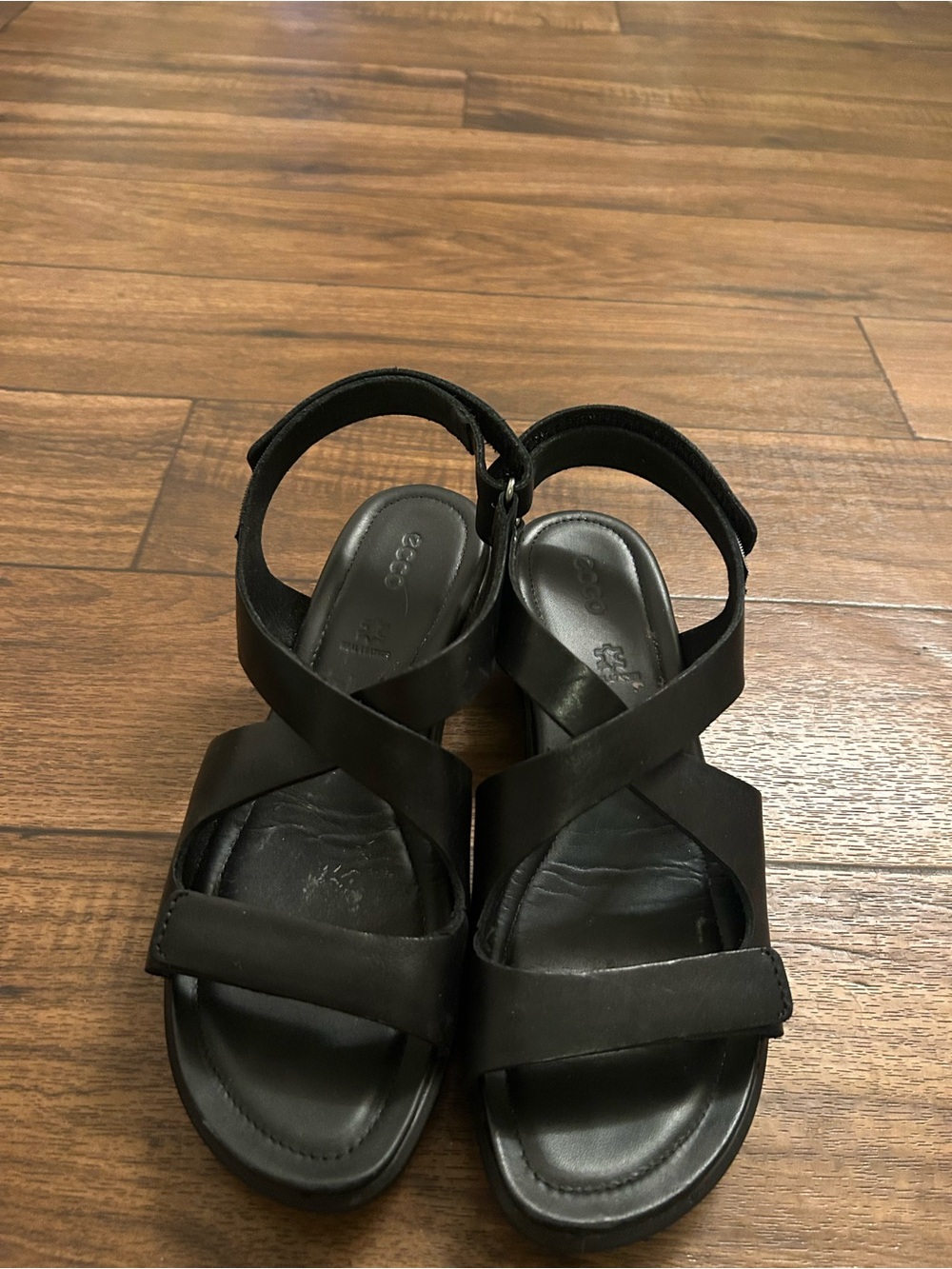 ECCO Black Leather Felicia Cross Sandals
